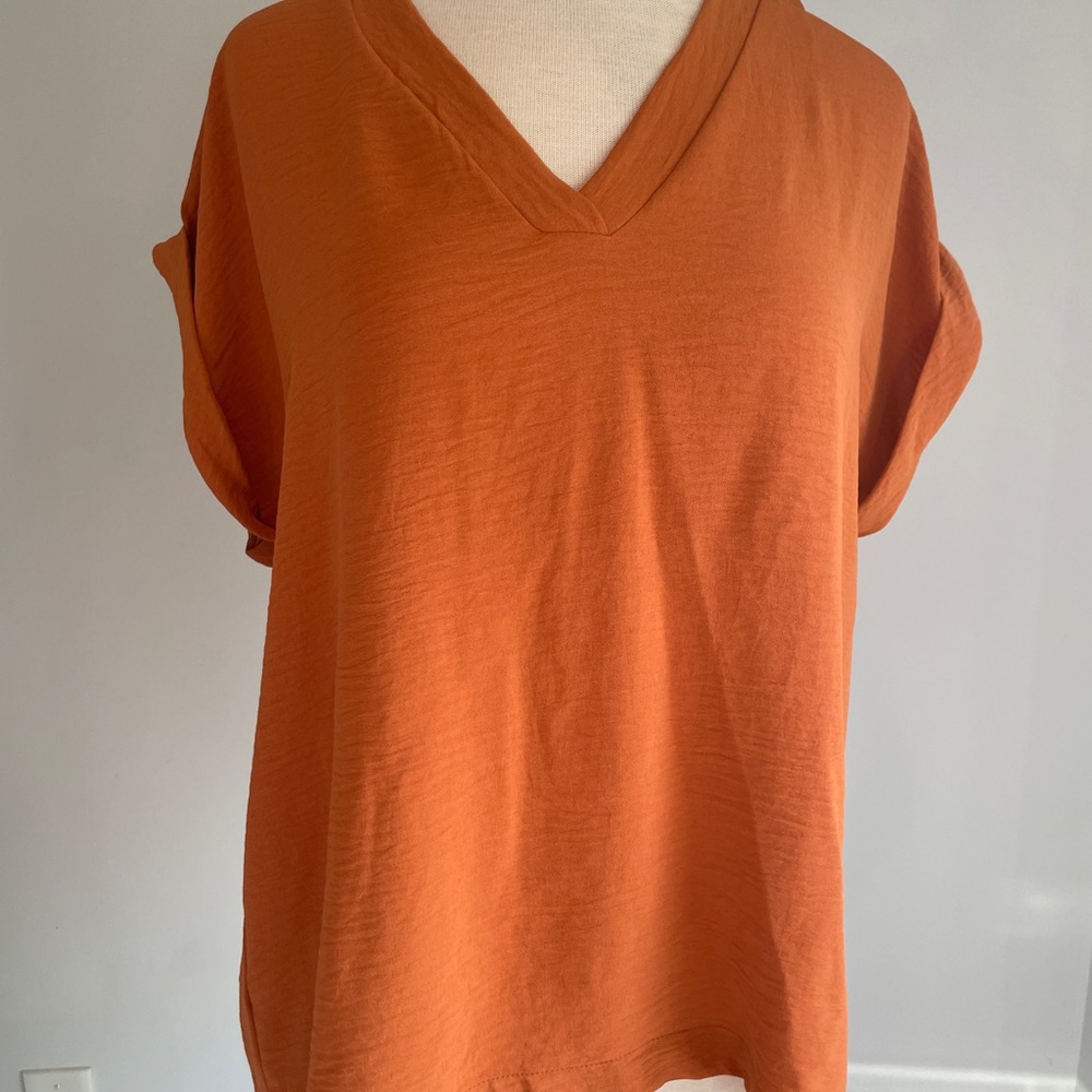 NEW Terracotta V-Neck Women's Short Sleeve Top relaxed -fit lightweight Summer